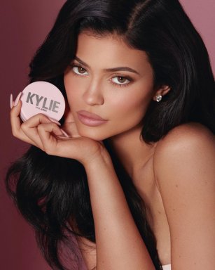 听说10亿富婆Kylie Jenner新出的护肤品被群嘲了？